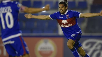 Bolívar es una gelatina en defensa ante Tigre (1-0) Bolívar es una gelatina en defensa ante Tigre (1-0)