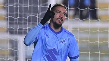 Bolívar se clasificó para cuartos con goleada (4-0) sobre Oriente Petrolero Bolívar se clasificó para cuartos con goleada (4-0) sobre Oriente Petrolero
