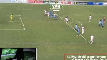 Escuchá los audios VAR del polémico partido entre Universitario y Blooming Escuchá los audios VAR del polémico partido entre Universitario y Blooming