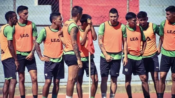 Jugadores de Real Tomayapo exigen el pago de salarios adeudados a través de un video Jugadores de Real Tomayapo exigen el pago de salarios adeudados a través de un video