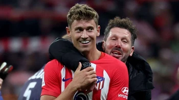 Atlético de Madrid ganó (1-0) al Sevilla en partido pendiente de la Liga española Atlético de Madrid ganó (1-0) al Sevilla en partido pendiente de la Liga española