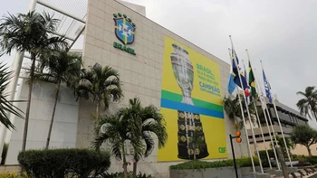 FIFA amenaza con sanciones fuertes a Brasil por injerencia externa en la CBF FIFA amenaza con sanciones fuertes a Brasil por injerencia externa en la CBF