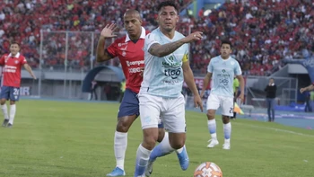 Wilstermann goleó a Aurora y es líder en solitario Wilstermann goleó a Aurora y es líder en solitario