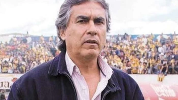 Aragonés: “El fútbol boliviano es una mafia, comenzando por los árbitros” Aragonés: “El fútbol boliviano es una mafia, comenzando por los árbitros”
