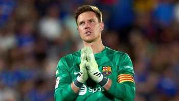 El arquero del Barcelona, Ter Stegen, se operará de su lesión en la espalda El arquero del Barcelona, Ter Stegen, se operará de su lesión en la espalda