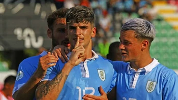 Uruguay goleó (3-0) a Perú en el Preolímpico, pero no le alcanzó Uruguay goleó (3-0) a Perú en el Preolímpico, pero no le alcanzó