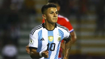 Argentina superó (5-0) a Chile y avanzó en el Preolímpico Argentina superó (5-0) a Chile y avanzó en el Preolímpico