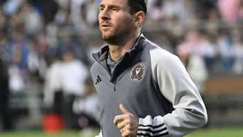 Messi debía jugar al menos la mitad del partido en Hong Kong, afirma el gobierno local Messi debía jugar al menos la mitad del partido en Hong Kong, afirma el gobierno local