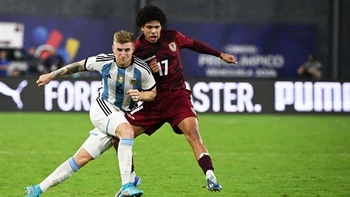 Venezuela empata 2-2 con Argentina en la fase final del Preolímpico con agónico penal Venezuela empata 2-2 con Argentina en la fase final del Preolímpico con agónico penal