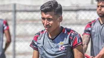 Imanol Campos, candidato a ocupar la plaza de sub-20 en Real Santa Cruz Imanol Campos, candidato a ocupar la plaza de sub-20 en Real Santa Cruz