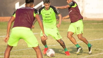 Selección: la Sub-23 entrenó en Santa Cruz de cara al amistoso con Perú Selección: la Sub-23 entrenó en Santa Cruz de cara al amistoso con Perú
