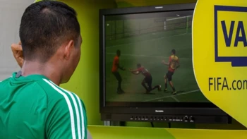 Las decisiones del VAR se harán públicas en el fútbol mexicano Las decisiones del VAR se harán públicas en el fútbol mexicano