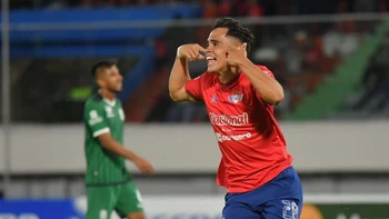 Contundente victoria de Wilstermann sobre Oriente Petrolero por 3-0 Contundente victoria de Wilstermann sobre Oriente Petrolero por 3-0