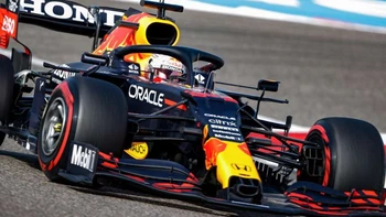 Verstappen domina la primera jornada de ensayos de pretemporada de F1 Verstappen domina la primera jornada de ensayos de pretemporada de F1