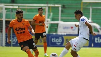 Universitario - Royal Pari cierran la primera fecha del Clausura, este lunes Universitario - Royal Pari cierran la primera fecha del Clausura, este lunes