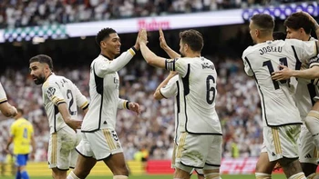 Real Madrid se proclama campeón de Liga tras la derrota del Barcelona en Girona Real Madrid se proclama campeón de Liga tras la derrota del Barcelona en Girona
