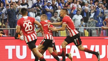 Estudiantes gana Copa de la Liga argentina al vencer a Vélez en penales 4-3 Estudiantes gana Copa de la Liga argentina al vencer a Vélez en penales 4-3