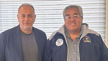 Conaljuve apoyó a Fernando Costa contra los "complotadores": ¿Qué tienen que ver la organización vecinal y el presidente de la FBF? Conaljuve apoyó a Fernando Costa contra los "complotadores": ¿Qué tienen que ver la organización vecinal y el presidente de la FBF?