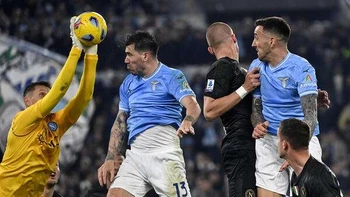 Lejos de la cabeza, Nápoles y Lazio firman un desabrido empate Lejos de la cabeza, Nápoles y Lazio firman un desabrido empate