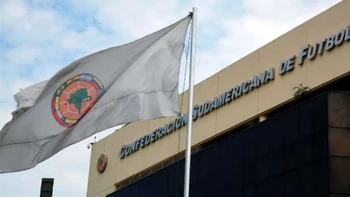 La Conmebol debe comparecer ante la justicia de Uruguay por multa impaga La Conmebol debe comparecer ante la justicia de Uruguay por multa impaga