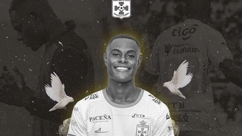 Luto en Real Santa Cruz: falleció Guillermo Denis Beltrán <br />
Luto en Real Santa Cruz: falleció Guillermo Denis Beltrán <br />