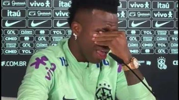 Vinicius rompe en llanto al hablar del racismo: "Cada vez tengo menos voluntad de jugar" Vinicius rompe en llanto al hablar del racismo: "Cada vez tengo menos voluntad de jugar"