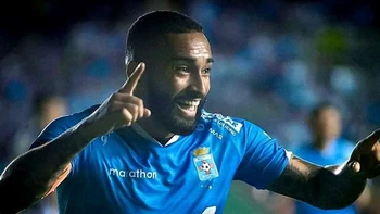 Rafinha está desgarrado y continuará siendo baja en Blooming<br />
Rafinha está desgarrado y continuará siendo baja en Blooming<br />
