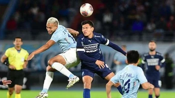 Bolívar visita a Aurora en procura de mantener el liderato del Clausura Bolívar visita a Aurora en procura de mantener el liderato del Clausura
