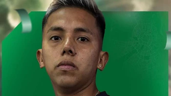 John García tras derrota ante Independiente: “El árbitro no supo manejarlo a lo último (el partido)”<br />
John García tras derrota ante Independiente: “El árbitro no supo manejarlo a lo último (el partido)”<br />