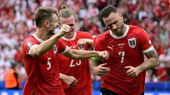 Austria superó a Polonia y la dejó al borde de la eliminación de la Eurocopa Austria superó a Polonia y la dejó al borde de la eliminación de la Eurocopa