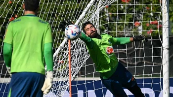 Brasil expone su artillería pesada en debut en Copa América ante Costa Rica Brasil expone su artillería pesada en debut en Copa América ante Costa Rica