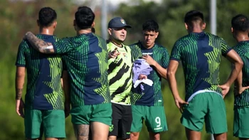 La selección boliviana trabajó divida en dos grupos La selección boliviana trabajó divida en dos grupos