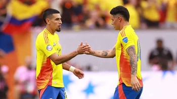 James impulsó el triunfo (2-1) de Colombia ante Paraguay en la Copa América James impulsó el triunfo (2-1) de Colombia ante Paraguay en la Copa América