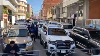 Asientos de cuero, vehículos espaciosos, oxigenación extra: así se trasladará Boca de Sucre a Potosí Asientos de cuero, vehículos espaciosos, oxigenación extra: así se trasladará Boca de Sucre a Potosí