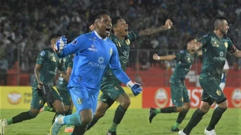 Real Tomayapo avanzó a la fase de grupos de la Sudamericana y aseguró $us 900.000 Real Tomayapo avanzó a la fase de grupos de la Sudamericana y aseguró $us 900.000