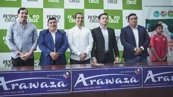 Santa Cruz recibirá a 800 deportistas en el Campeonato Sudamericano de Karate Santa Cruz recibirá a 800 deportistas en el Campeonato Sudamericano de Karate