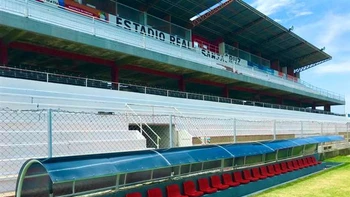Amistosos entre Real Santa Cruz y Oriente se jugarán con público limitado Amistosos entre Real Santa Cruz y Oriente se jugarán con público limitado
