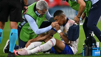 Kylian Mbappé sufrió una fractura en la nariz Kylian Mbappé sufrió una fractura en la nariz