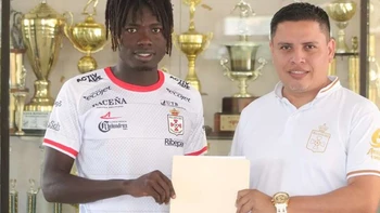 Jeans Wichekar, haitiano naturalizado boliviano, es el nuevo refuerzo de Real Santa Cruz Jeans Wichekar, haitiano naturalizado boliviano, es el nuevo refuerzo de Real Santa Cruz