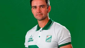 Joaquín Monasterio asumió interinamente la dirección técnica de Oriente Petrolero (video) Joaquín Monasterio asumió interinamente la dirección técnica de Oriente Petrolero (video)