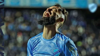 Bueno Sávio se perderá el partido ante Palestino por acumulación de tarjetas amarillas<br />
Bueno Sávio se perderá el partido ante Palestino por acumulación de tarjetas amarillas<br />