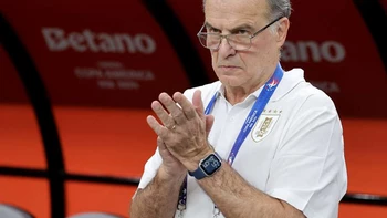 Bielsa aplaude el triunfo "a la uruguaya" ante Brasil Bielsa aplaude el triunfo "a la uruguaya" ante Brasil