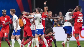 EEUU espera "controlar emociones" en crucial partido ante Uruguay EEUU espera "controlar emociones" en crucial partido ante Uruguay