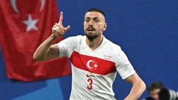 Turquía ganó (2-1) a Austria y obtuvo el último boleto para cuartos de la Eurocopa Turquía ganó (2-1) a Austria y obtuvo el último boleto para cuartos de la Eurocopa
