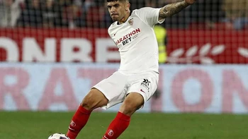 Llegó el día: El partido Sevilla-Betis reinicia la Liga española Llegó el día: El partido Sevilla-Betis reinicia la Liga española