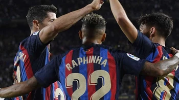 El Barcelona visita al Osasuna con la intención de escaparse en solitario como líder de La Liga El Barcelona visita al Osasuna con la intención de escaparse en solitario como líder de La Liga