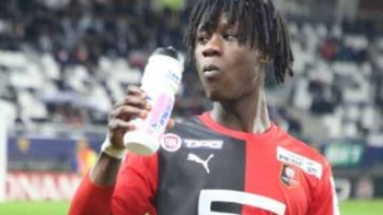 Camavinga debería seguir un año más en el Rennes, dice su entrenador Camavinga debería seguir un año más en el Rennes, dice su entrenador