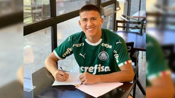 El boliviano Zabala firmó un contrato profesional con Palmeiras, que confirmó su nuevo llamado a la Verde El boliviano Zabala firmó un contrato profesional con Palmeiras, que confirmó su nuevo llamado a la Verde