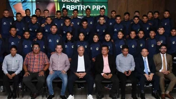 Árbitros bolivianos en Chile: las notas difundidas "no son evaluación, sino de diagnóstico" Árbitros bolivianos en Chile: las notas difundidas "no son evaluación, sino de diagnóstico"