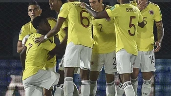 Colombia y Chile: el duelo que podría convertir a Rueda en el verdugo de La Roja Colombia y Chile: el duelo que podría convertir a Rueda en el verdugo de La Roja